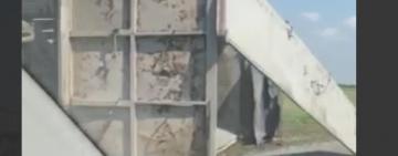 ДТП С ПЕРЕВЁРТЫШЕМ В КИЛИЙСКОЙ ГРОМАДЕ: НА ХОДУ ПЕРЕВЕРНУЛСЯ ПРИЦЕП ФУРЫ (ВИДЕО)