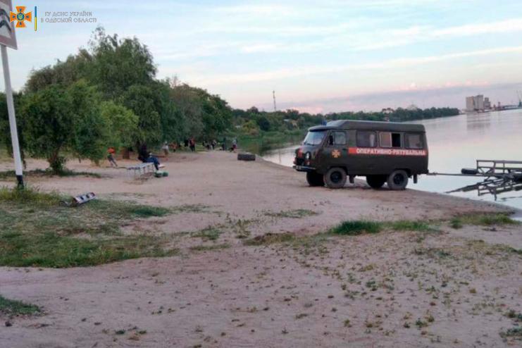 НЕБЕЗПЕЧНА ВОДА: на Одещині протягом дня стались дві небезпечні події на воді