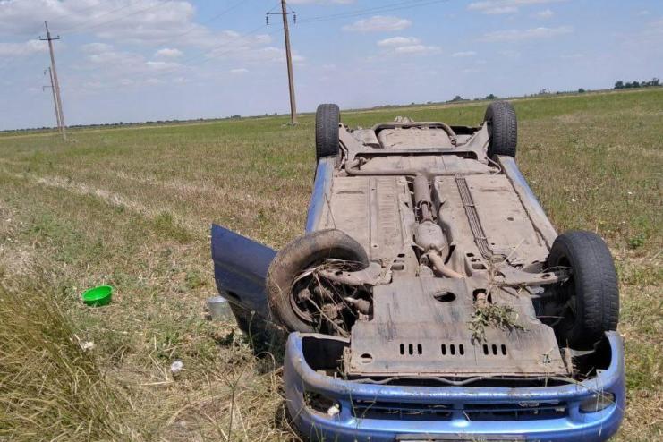 На трассе Спасское-Вилково еще одно ДТП: Daewoo Lanos вылетел в кювет и перевернулся