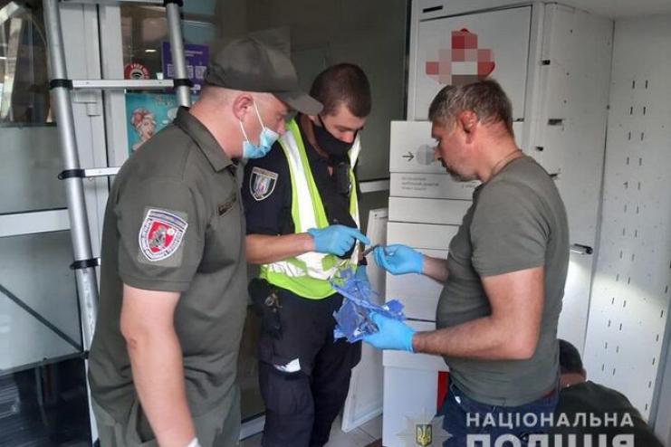 В Одессе и Киеве взорвались почтоматы. В ячейке нашли остатки самодельной взрывчатки