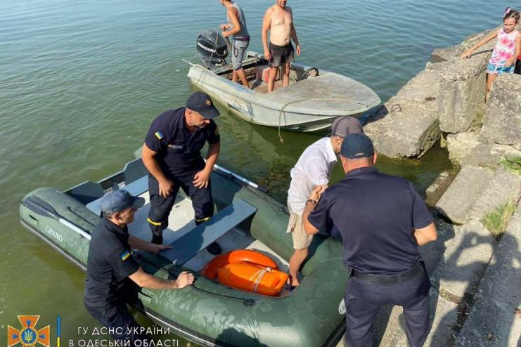 В Одесской области 15-летнего парня унесло в море на надувном матрасе
