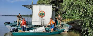 ДВОЄ РУМУН НА МОТОРНОМУ ЧОВНІ ПОРУШИЛИ ДЕРЖАВНИЙ КОРДОН НА РІЧЦІ ДУНАЙ 