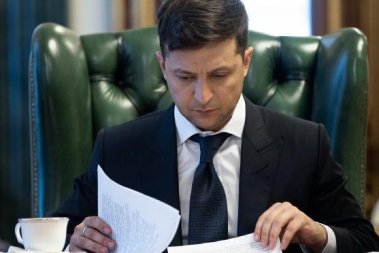 Лица с инвалидностью получат больше льгот: Зеленский подписал закон