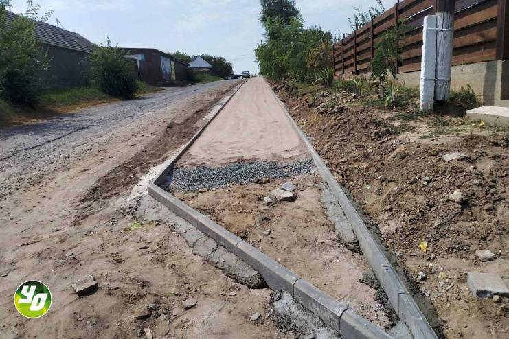 Новий тротуар на Трудовій в Татарбунарах нарешті з'єднає нижню й верхню вулиці