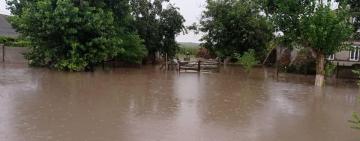 СПАСАТЕЛИ ПРОДОЛЖАЮТ ЛИКВИДИРОВАТЬ ПОСЛЕДСТВИЯ НЕПОГОДЫ В ОДЕССКОЙ ОБЛАСТИ