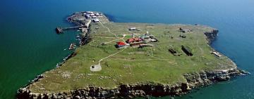 С острова Змеиный будут контролировать морские цели