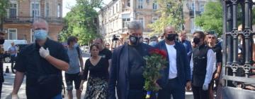 Петр Порошенко приехал в Одессу, чтобы проститься с Александром Ройтбурдом