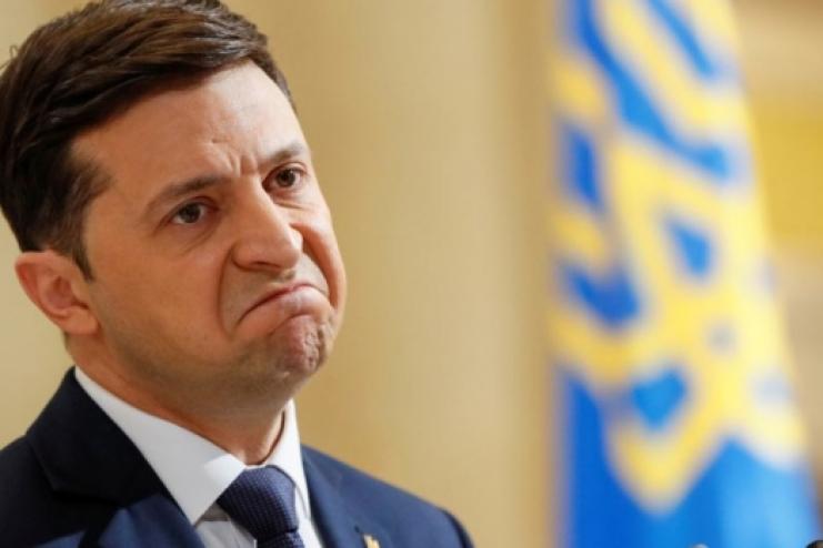 В Одессе неизвестные развесили баннеры с оскорблениями президента