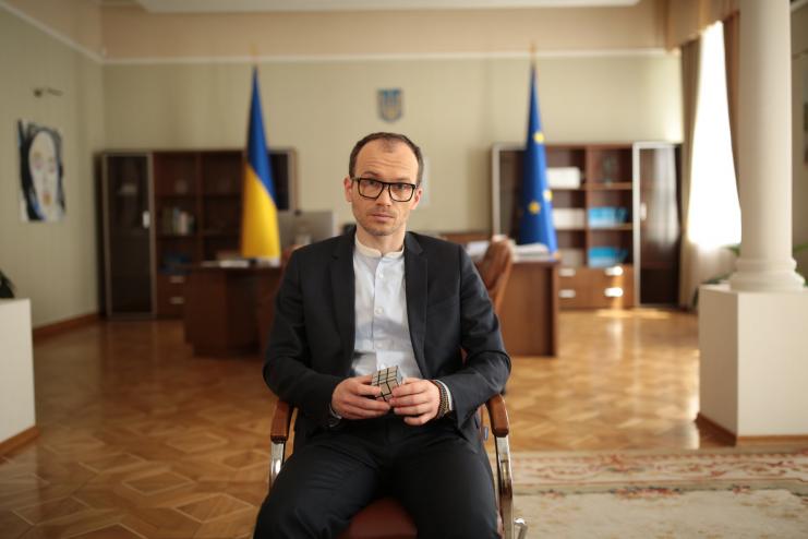Минюст принял на работу пожизненно осужденную