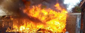 Утром на базе отдыха в Затоке вспыхнул пожар