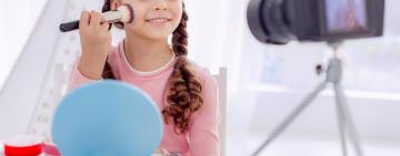 Дети-блогеры: смотреть нельзя подражать 