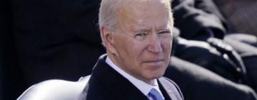 Прокуроры половины штатов требуют от Байдена отмены обязательной вакцинации в США