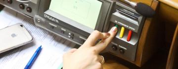 Нардепы провалили голосование законопроектов об отмене РРО