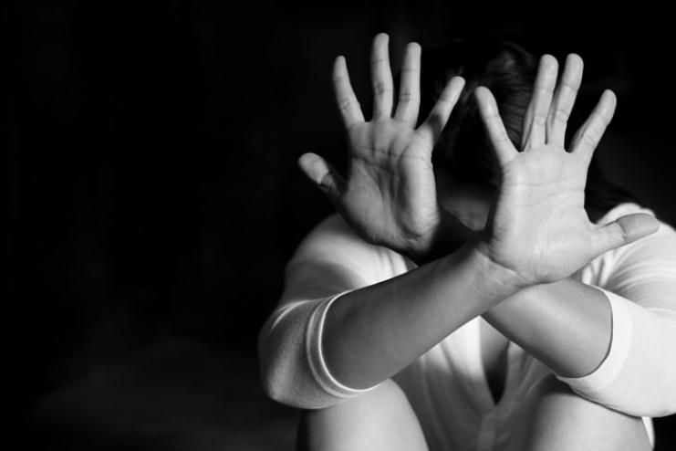 Затягнув у парк, зґвалтував і забрав телефон: поліцейські затримали жителя Одеської області