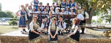 Танцевальный коллектив Петростальского ДК достойно выступил на конкурсе болгарского народного танца в Заре