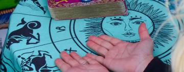 В Одессе «гадалка» выманила у школьницы «ювелирку» на  4 000 гривен