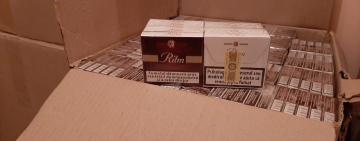 На Одещині прикордонники затримали мікроавтобус, повний сигарет невідомого походження