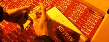 ВМЕСТО ШИН СИГАРЕТЫ НА ПОЛМИЛЛИОНА ДОЛЛАРОВ ОБНАРУЖИЛИ В ОДЕССКОМ ПОРТУ