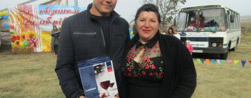 В Ламбровке семейные пары-"юбиляры" и именинники получили подарки