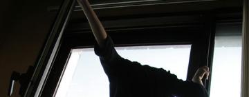 В Одессе  мужчина выпрыгнул с восьмого этажа 