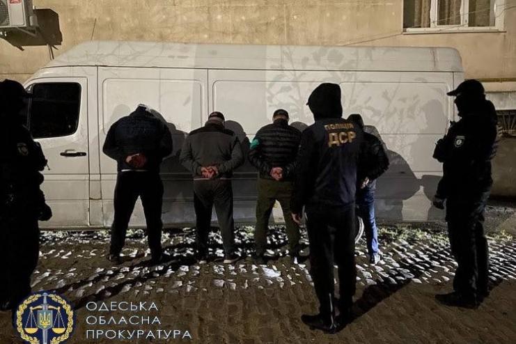 «7 километр» опровергает информацию прокуратуры о задержании банды воров на территории рынка 