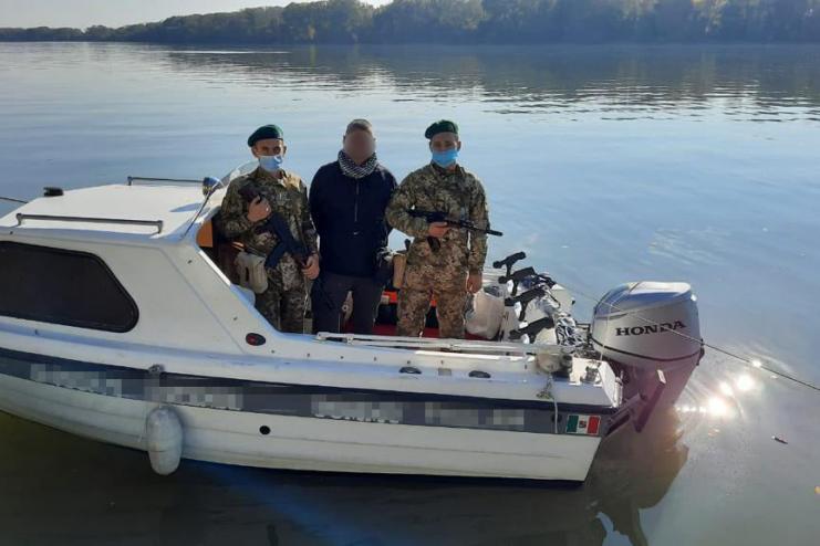 НА ДУНАЇ ЗНОВУ ЗАТРИМАЛИ МОТОРНИЙ ЧОВЕН, ЩО ПОРУШИВ УКРАЇНСЬКИЙ КОРДОН
