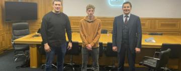 Хакеру-самоучке, подделавшему 