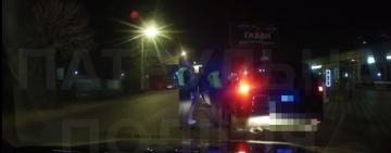 Патрульні супроводили до пологового будинку авто з породіллею