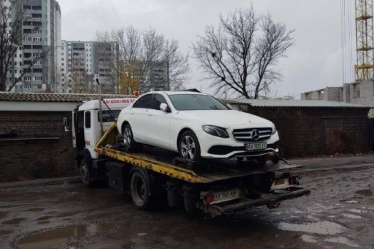 Первый пошел: в Украине впервые изъяли автомобиль у нарушителя ПДД
