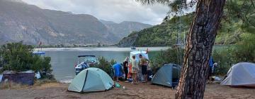 Семеро украинских туристов не могут выехать из Турции из-за смерти члена их группы 