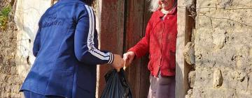 В Березино к Дню Дмитрия старикам вручили подарки