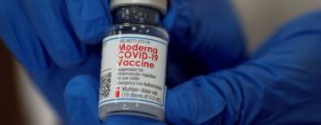 Вакцину Moderna не рекомендують людям віком до 30 років