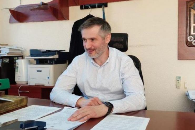 Трилогия Толстого и стих Франко: одесский судья продолжает учить осужденных