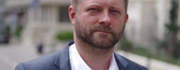 Рада готова объявить чрезвычайное или военное положение - Корниенко