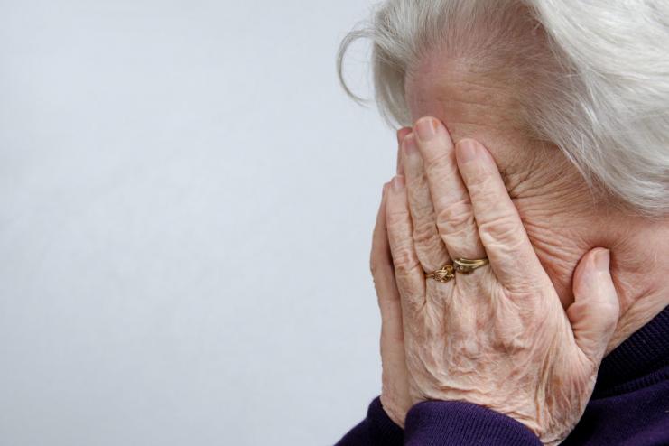 В Никополе избили 61-летнюю сотрудницу музея за отказ вакцинироваться