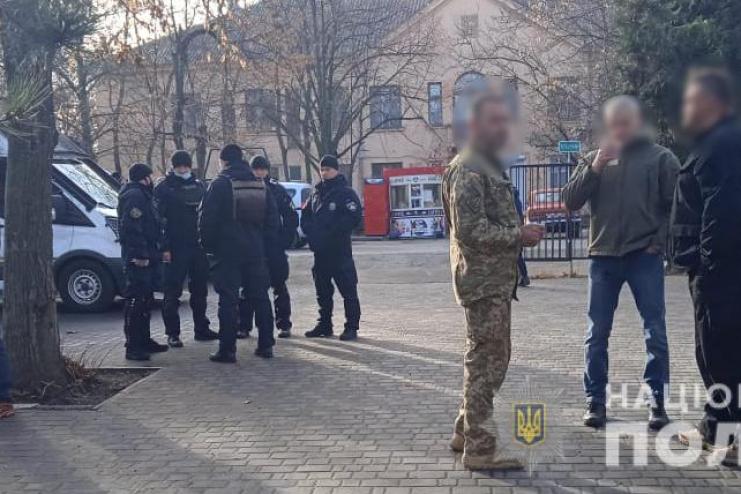Мирная акция протеста в Черноморске переросла в потасовку