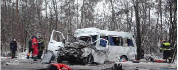 Жуткие кадры первых минут после ДТП под Черниговом: 13 погибших