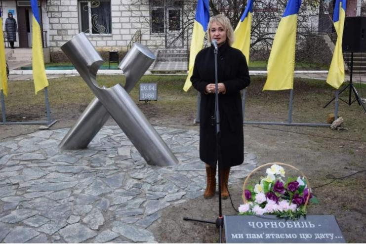 У Сараті відкрили пам'ятник жертвам Чорнобильської катастрофи 