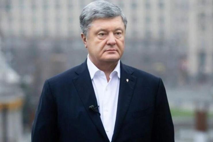 Петру Порошенко подписали подозрение в госизмене: детали