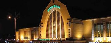 На столичному вокзалі “зникла” новорічна ялинка за п’ять мільйонів гривень