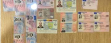 На Одещині затримали чоловіка з понад 20 підробними документами