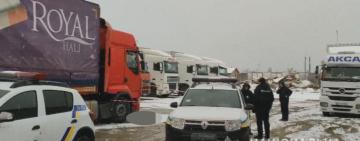 В Одесской области на стоянке для фур обнаружен труп женщины 