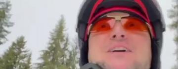 Зеленський на сноуборді привітав українців із Різдвом