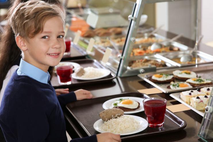 В школах Украины ввели новое питание: какие блюда под запретом
