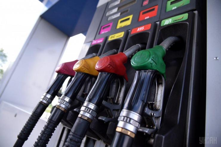 Правительство повысило предельные цены на бензин и дизтопливо