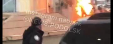 В Одесской области возле отделения полиции мужчина облил себя бензином и поджог 