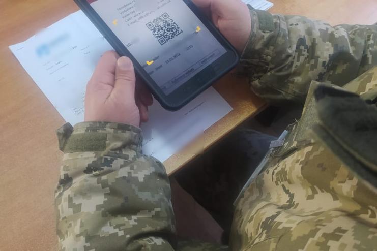УКРАЇНЕЦЬ СПРОБУВАВ ПЕРЕТНУТИ КОРДОН У ПУНКТІ ПРОПУСКУ «ТАБАКИ» ЗА ПІДРОБЛЕНИМИ ПЛР-ТЕСТОМ 