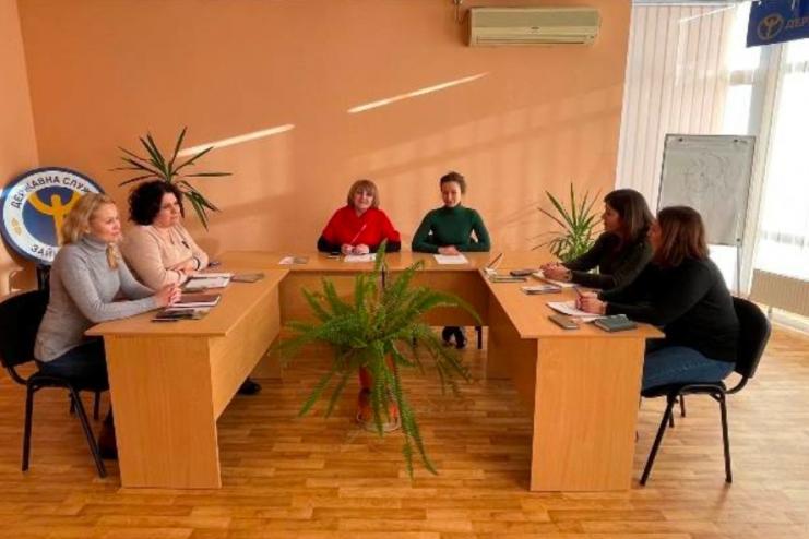 Патронат над дитиною - нова послуга в Україні