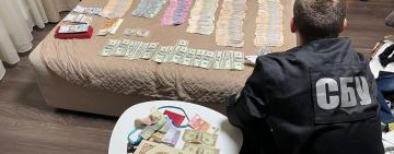 В Одесской области на взятке в 255 тыс грн попалась чиновница городского совета (фото)