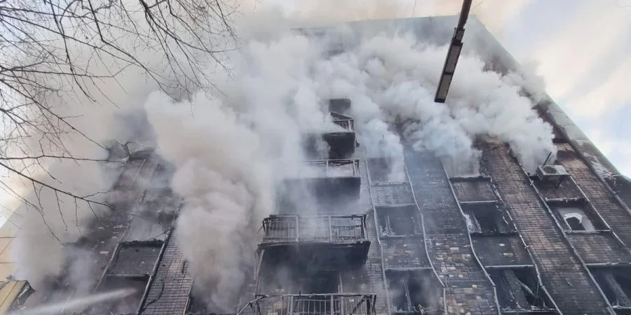 В Днепре горела девятиэтажка головного офиса АТБ — фото и видео